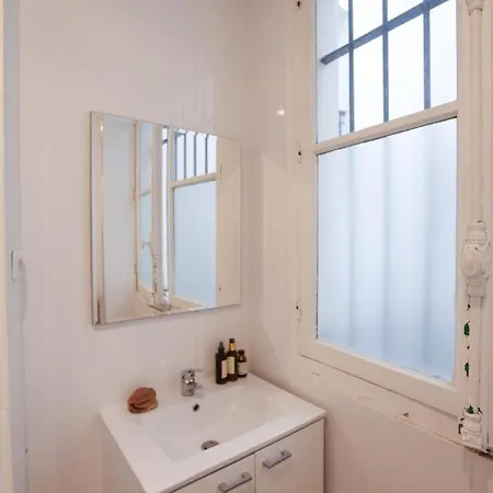 Apartment Hostnfly - Beautiful Apt Near Pere Lachaise Paris